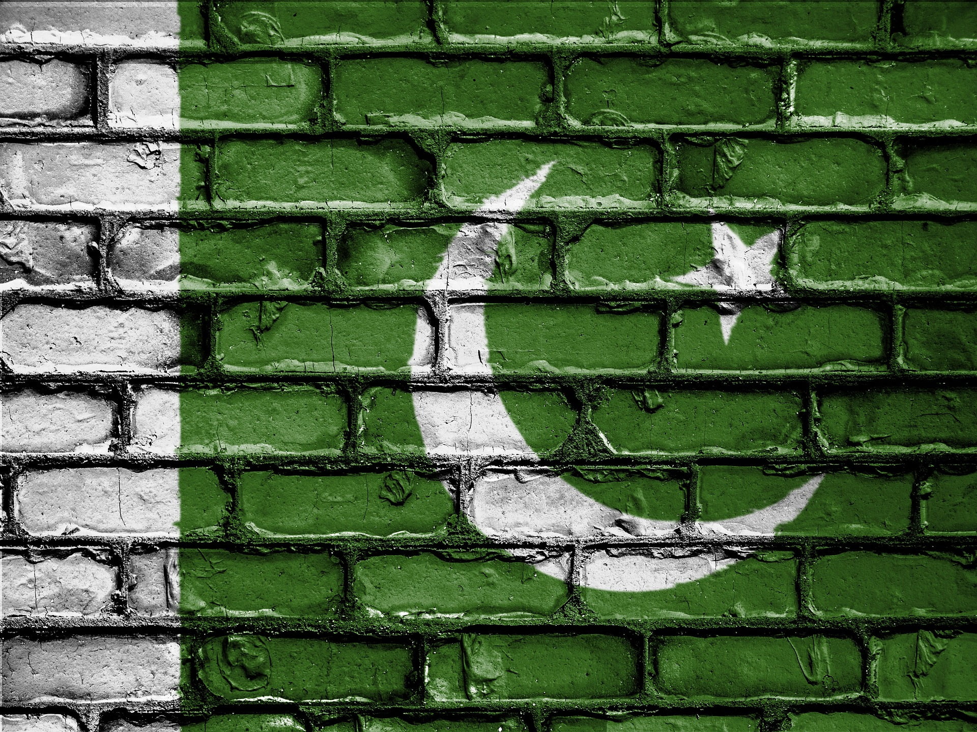 Flag of Pakistan, painted on to a wall